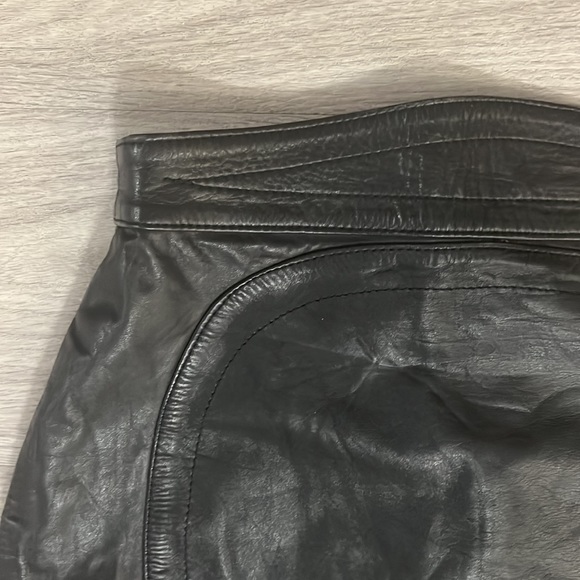 Vintage Leather Skirt Back High Waisted Mini with Back zipper and snap - Picture 4 of 11